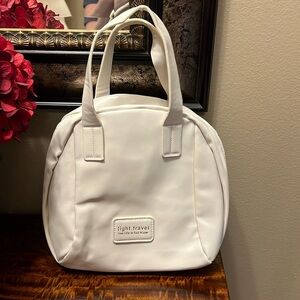 Light.Travel Travel Bag in Ivory, New, No Tags